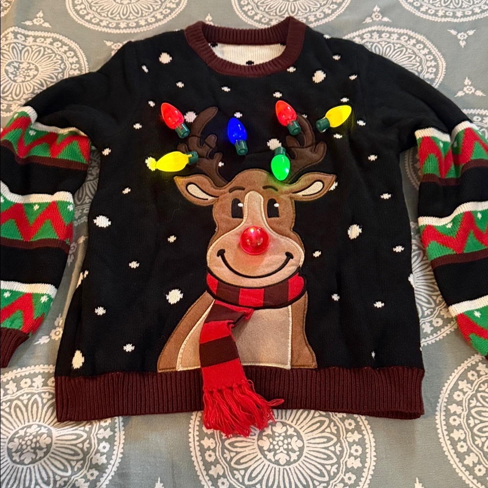 Light up Reindeer Sweater for Holiday, Christmas. Size Small